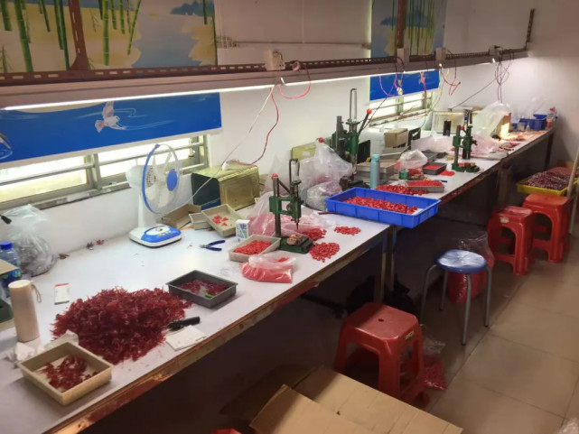 假冒奥特曼卖了400多万!制假窝点竟是“内鬼”开的